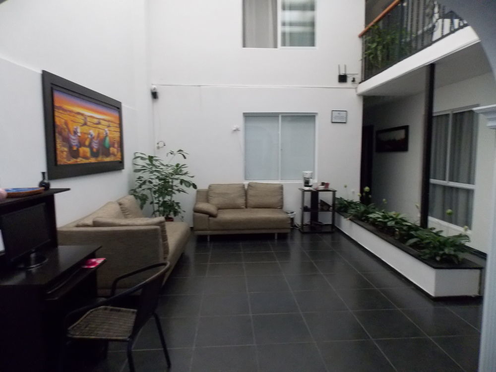 Hotel Central House A 5 Min De La Embajada Americana Bogota Exterior photo